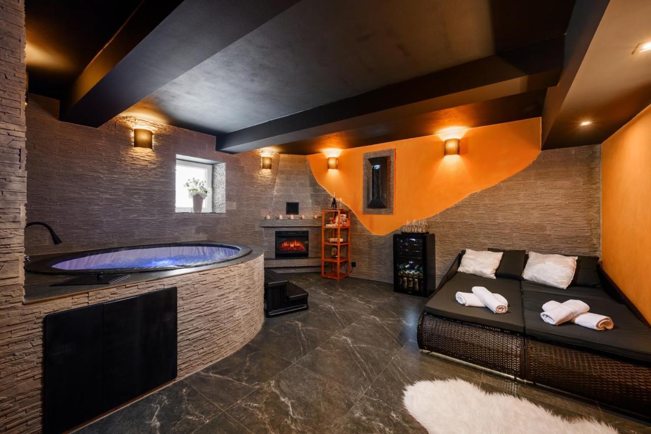Wellness Penzion Triola Korenov Luaran gambar
