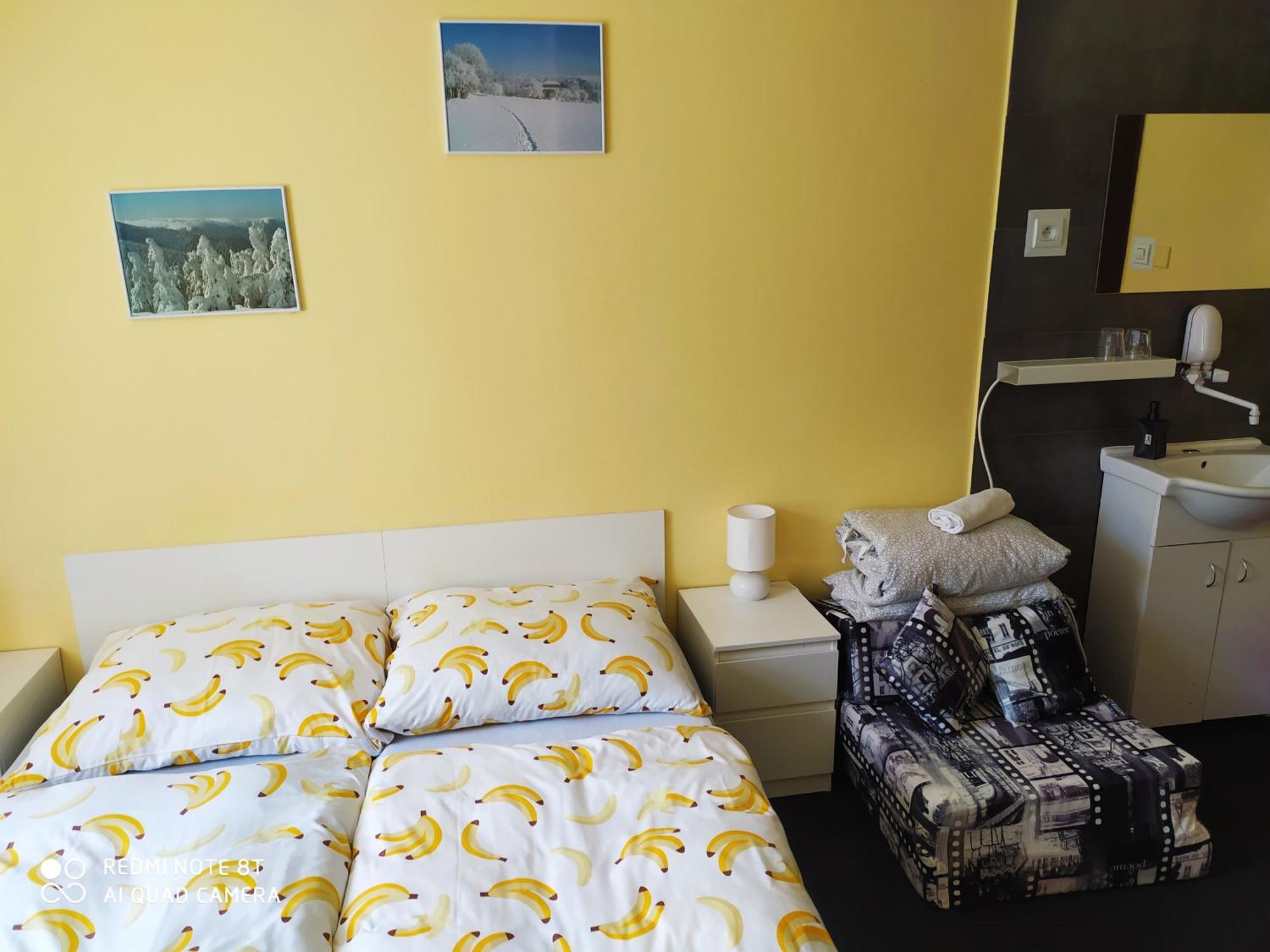 Wellness Penzion Triola Korenov Luaran gambar