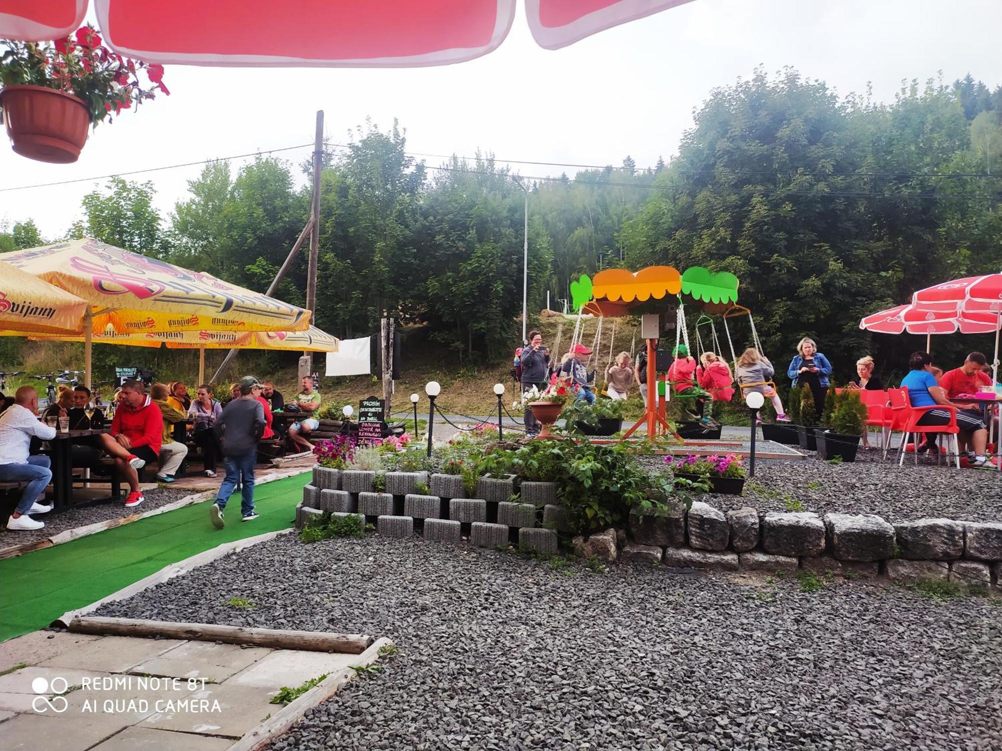 Wellness Penzion Triola Korenov Luaran gambar